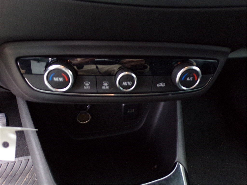 Opel Crossland X 1.2 TURBO 110 CH Elegance, photo 16
