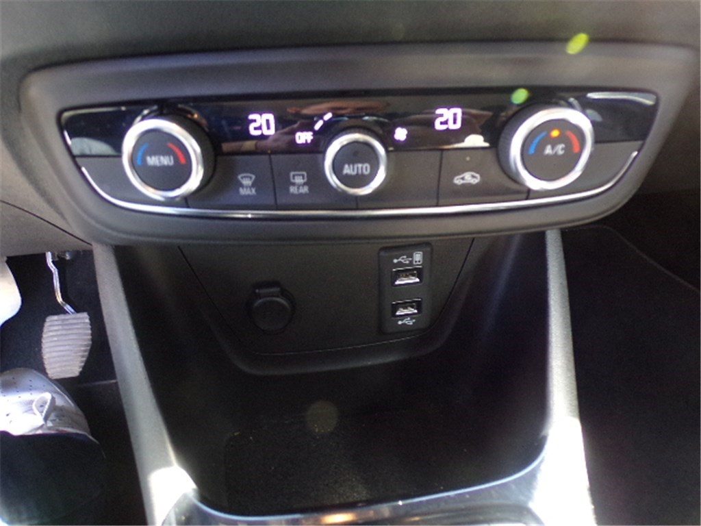 Opel Crossland 1.2 TURBO 130 CH BVM6 Elegance, photo 20
