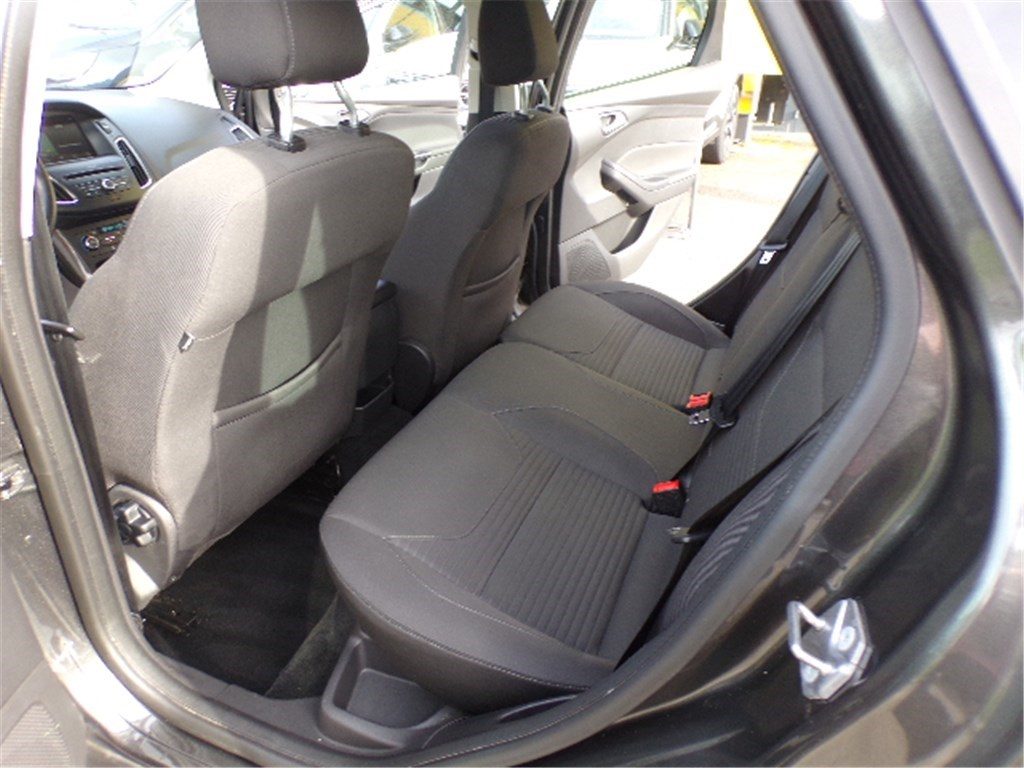 Ford Focus IV SW 1.0 ECOBOOST 125 S&S Titanium, photo 8