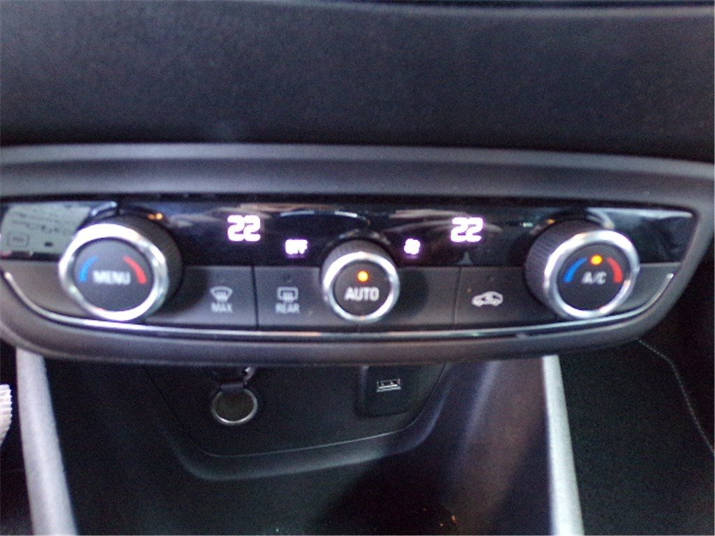 Opel Crossland X 1.2 TURBO 110 CH Elegance, photo 21