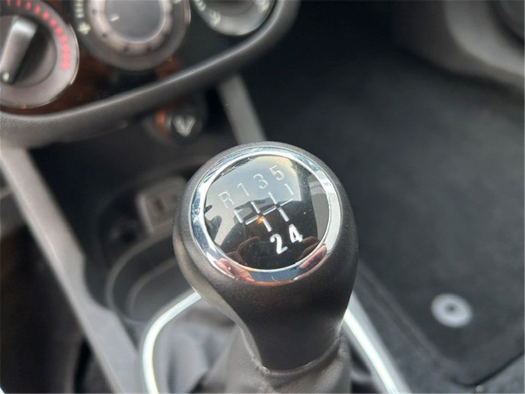 Opel Corsa 3P GRAPH 1.3 CDTI 95 S/S - CH FAP ECOFLEX STOP/START Graphite, photo 17